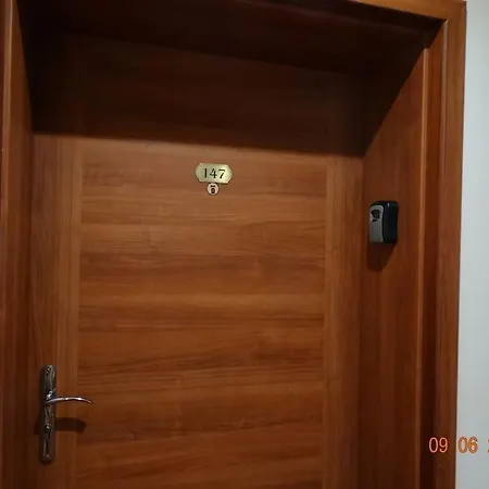 Flat 147 Lägenhet *